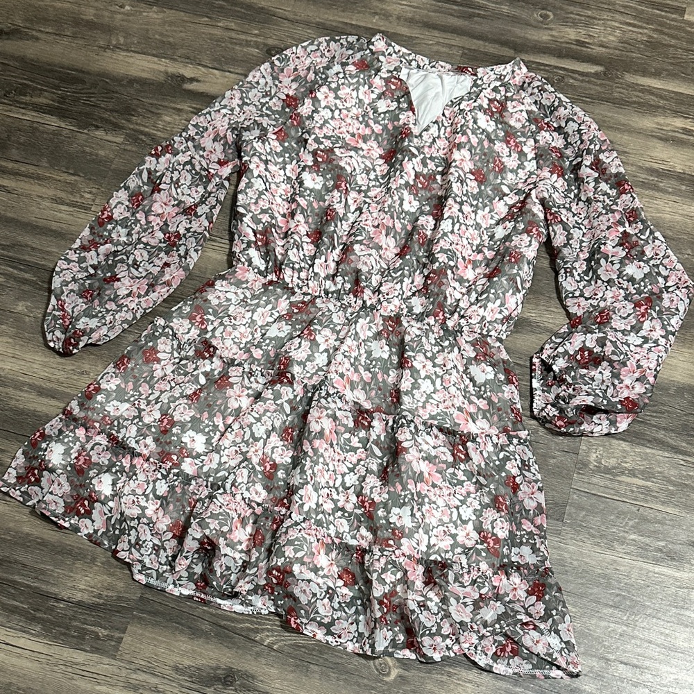 Women's V Neck Puff Sleeves Floral Mini Dress - Picture 4 of 7